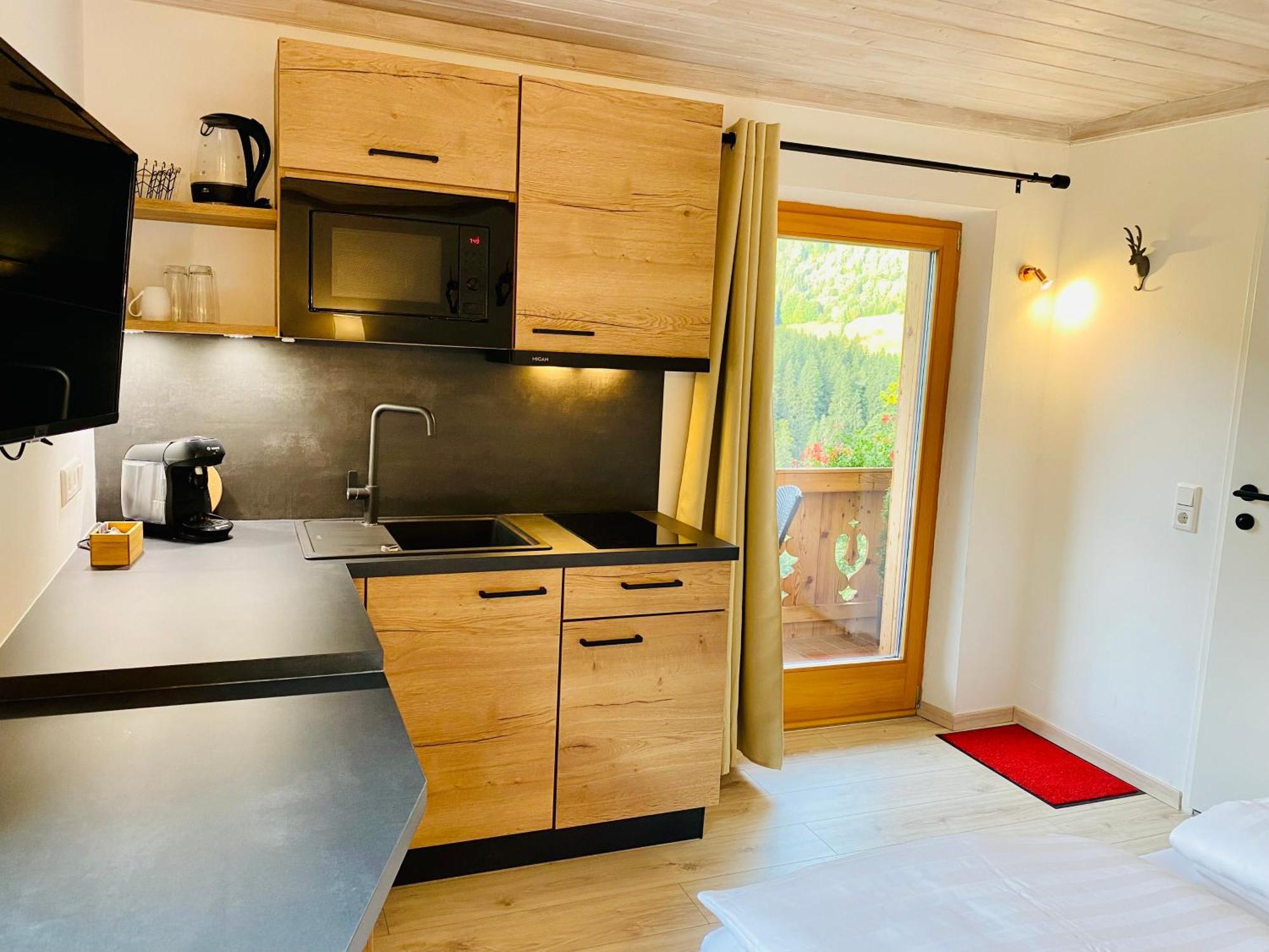 Alm Seasons Premium Chalet & Studios Заалбах-Хинтерглем Стая снимка